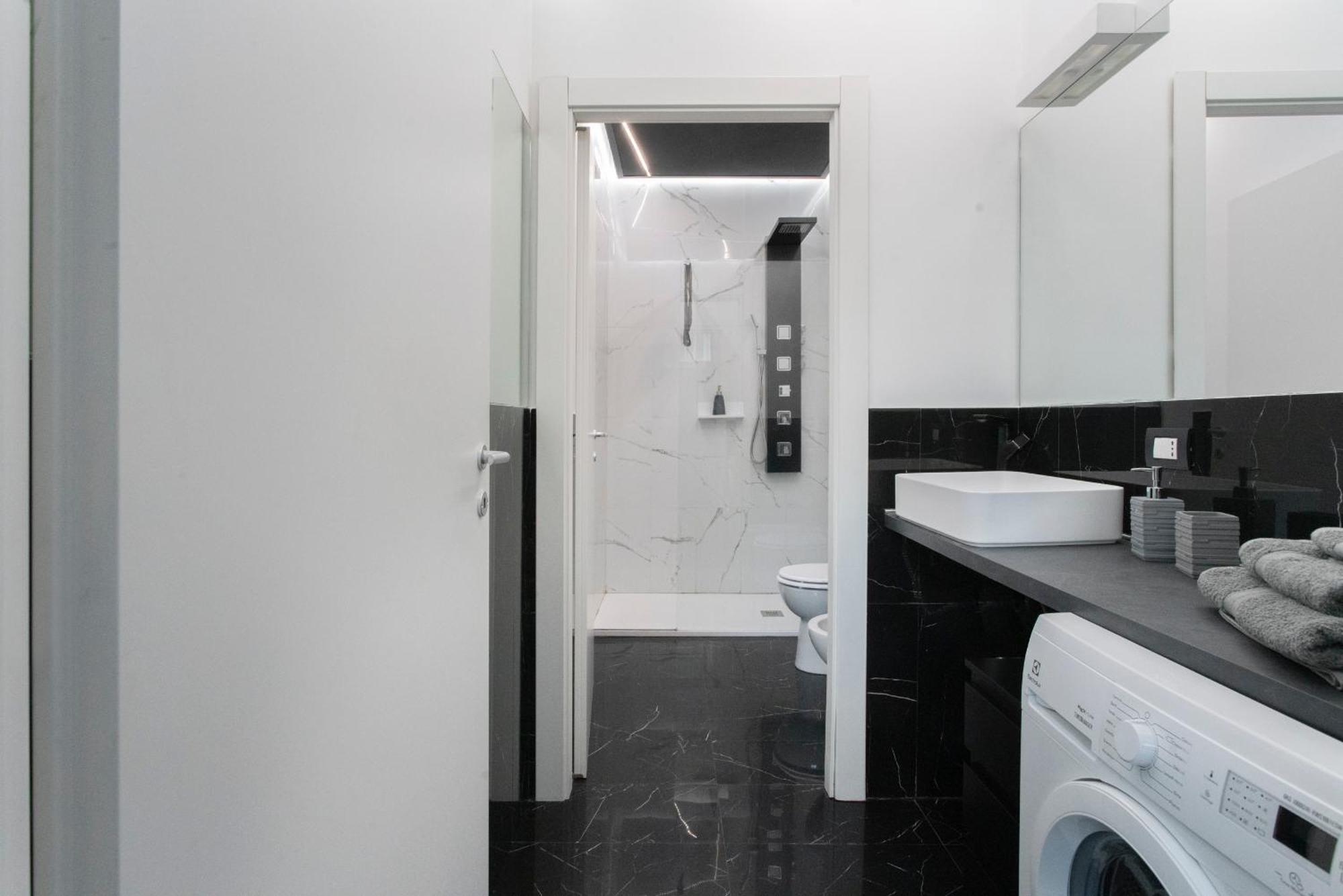 Elegant Sweet Home Suite - Milan, 15 Minute Duomo Dış mekan fotoğraf